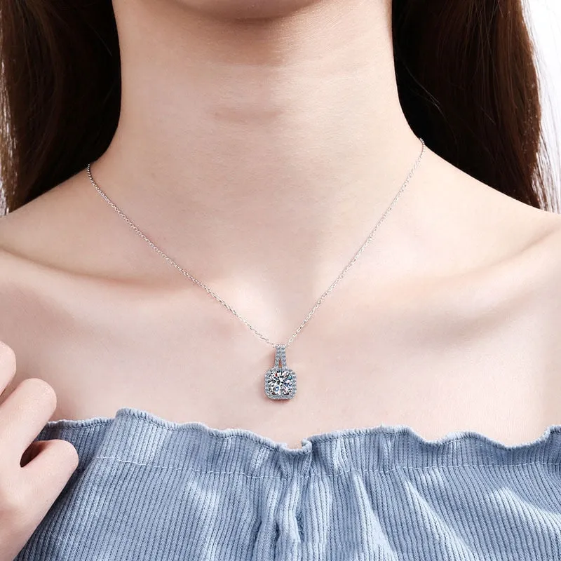 0.5-2CT Moissanite Pendant Necklace D Color Ideal Cut Diamond Necklace