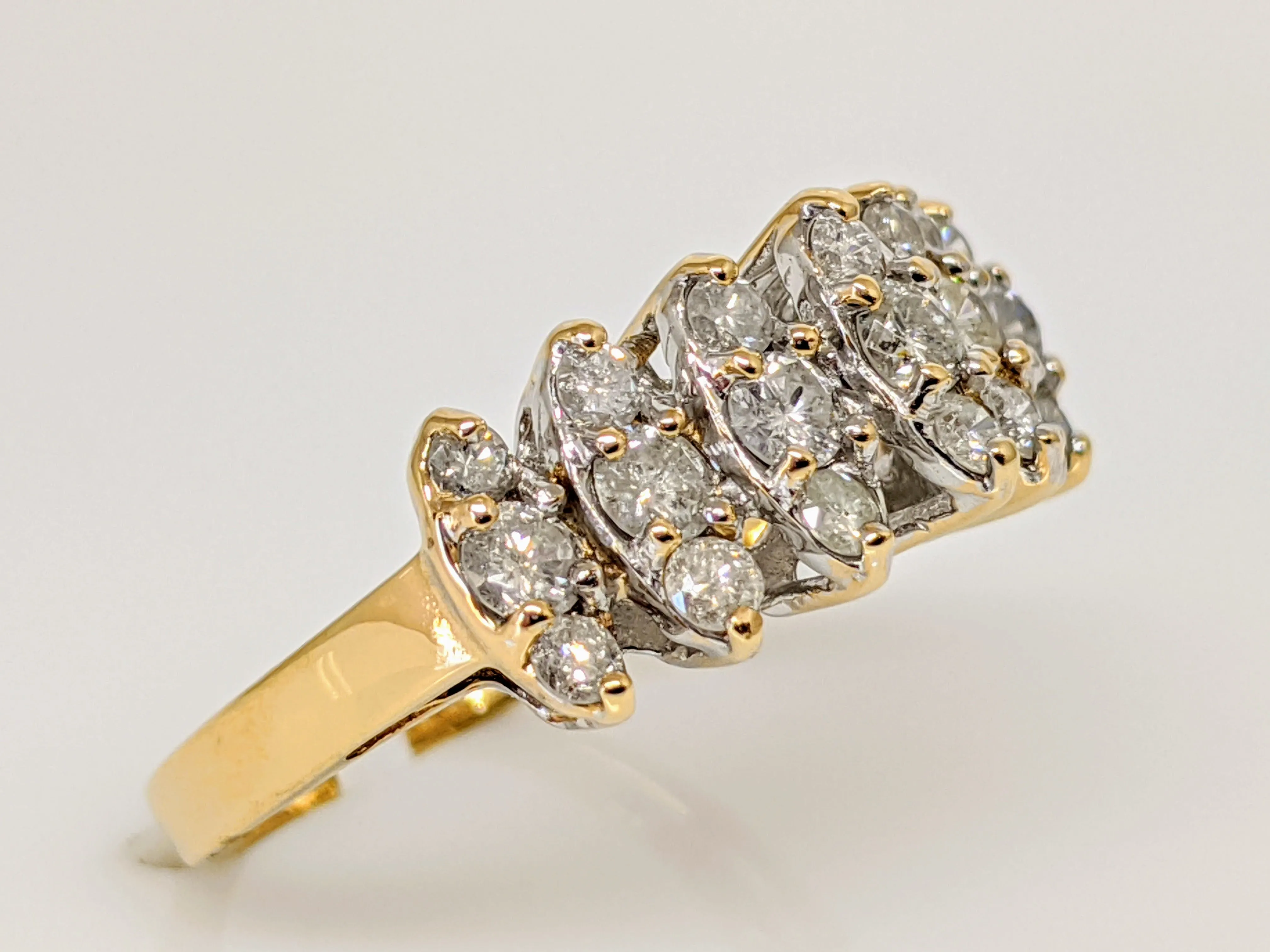 10K .93 CARAT TOTAL WEIGHT I1 J-K DIAMOND ROUND (21) CLUSTER ESTATE RING 3.2 GRAMS