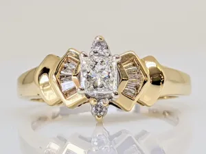 14K .49 CARAT TOTAL WEIGHT I1 H DIAMOND PRINCESS CUT WITH (12) BAGUETTE ESTATE RING 2.7 GRAMS