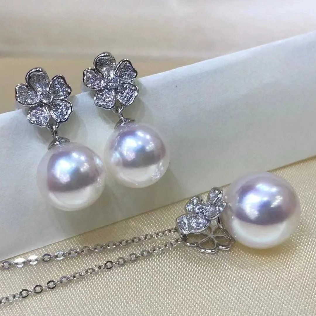 18K White Gold Diamond & Akoya Cluster Pearl Earrings Pendant