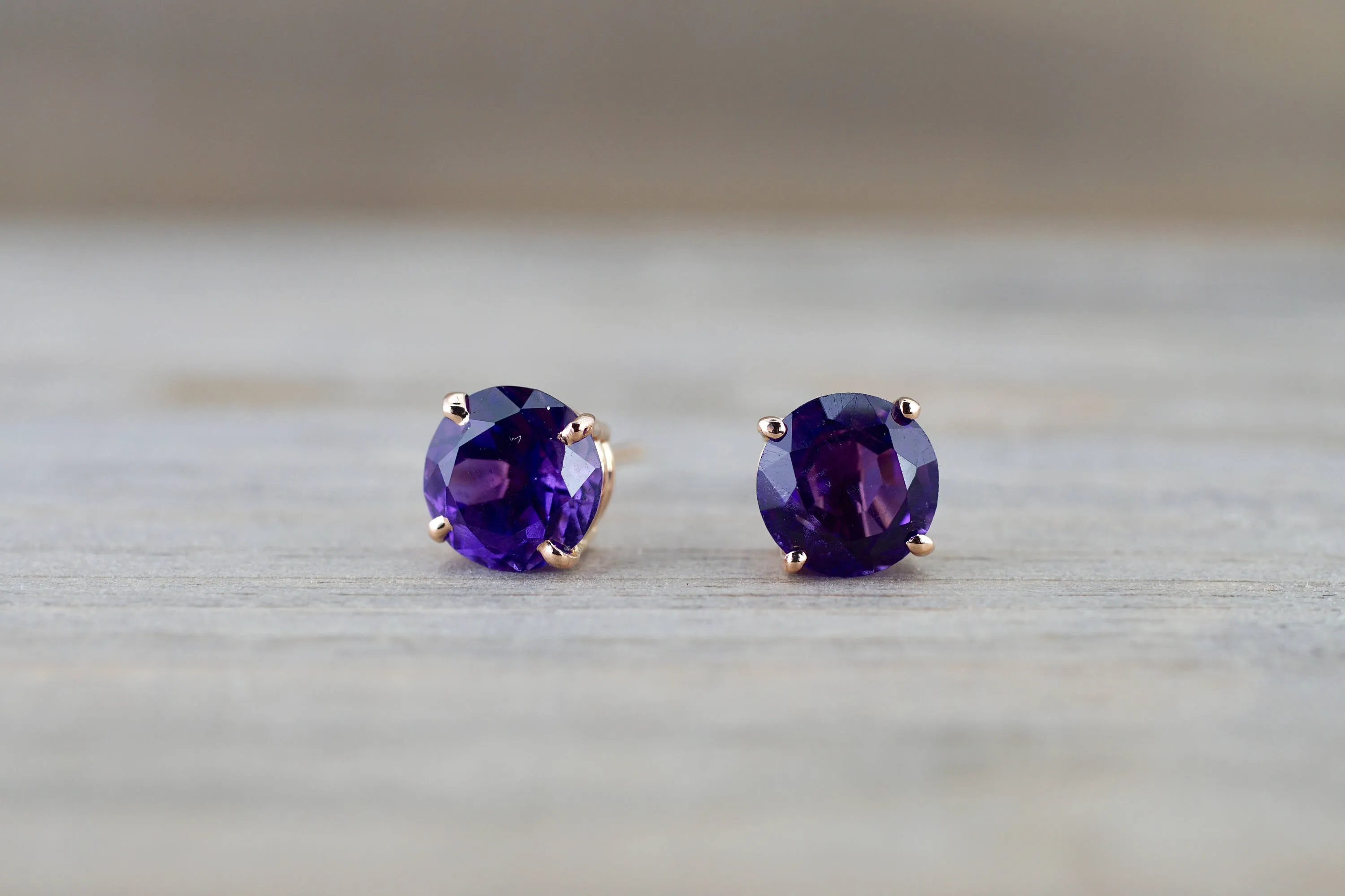 Amethyst Stud 7mm