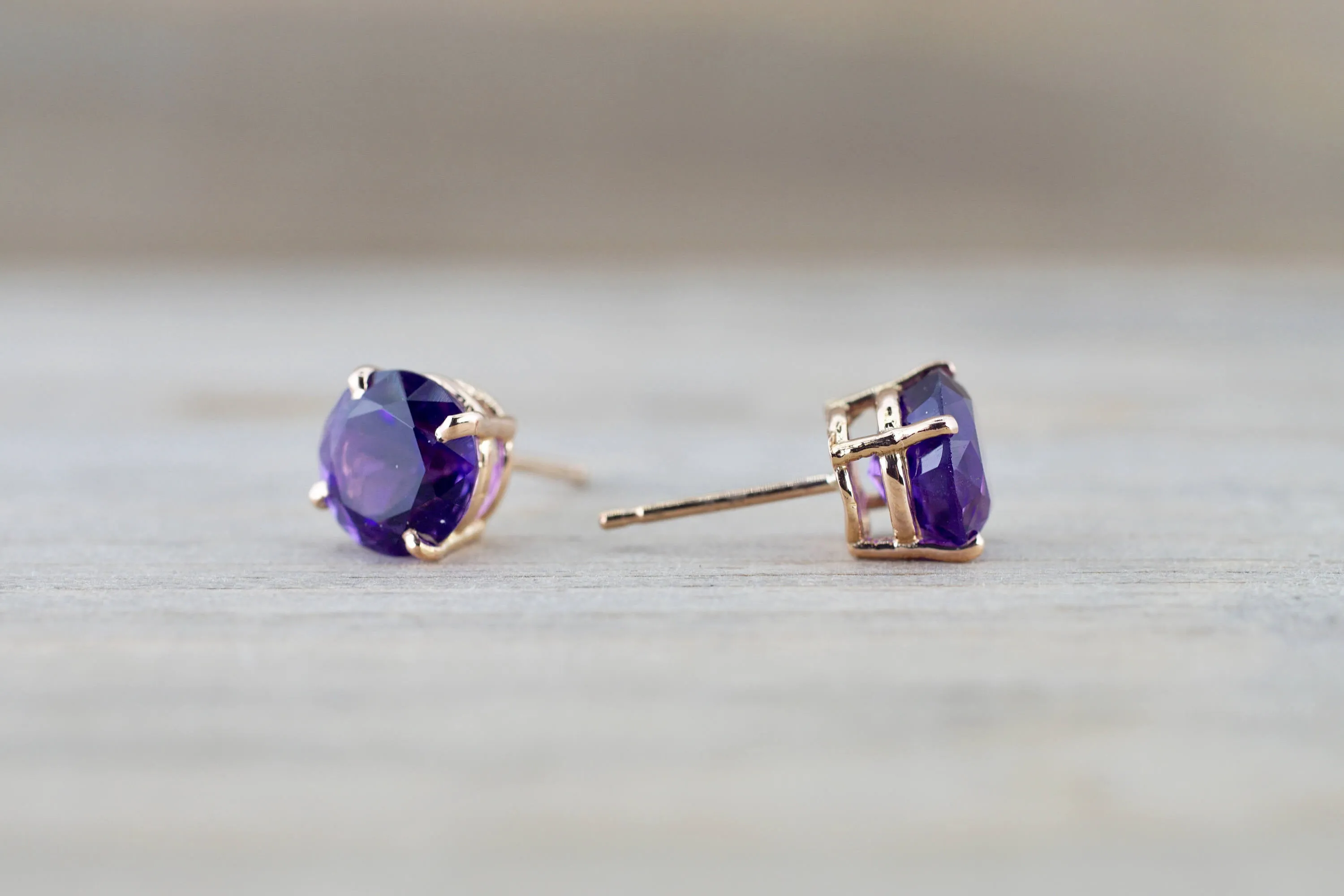 Amethyst Stud 7mm