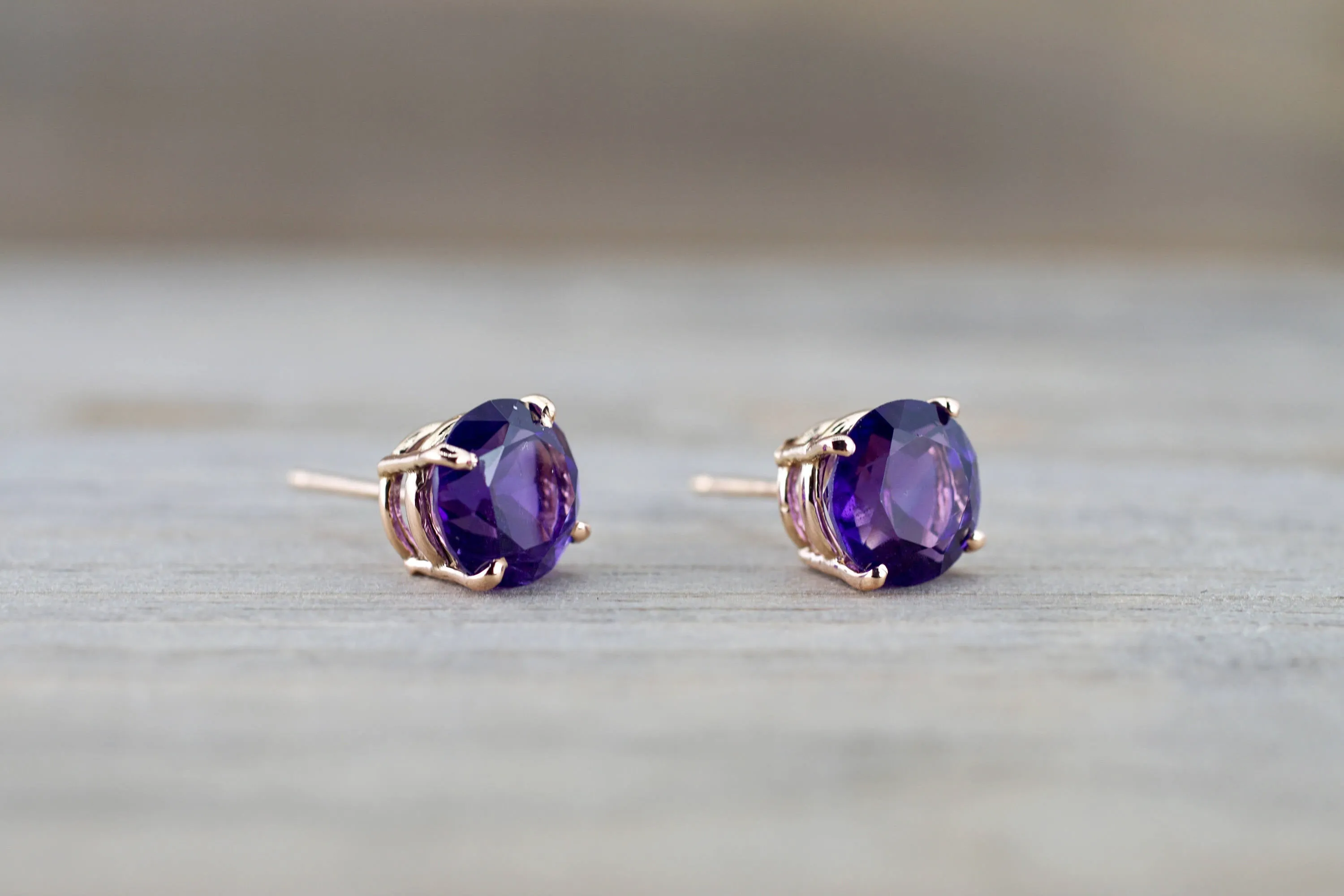 Amethyst Stud 7mm