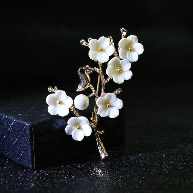 CINDY XIANG Shell And Pearl Flower Brooches For Women Elegant Fashion Pin Red Crystal Brooch Wedding Jewelry High Quality