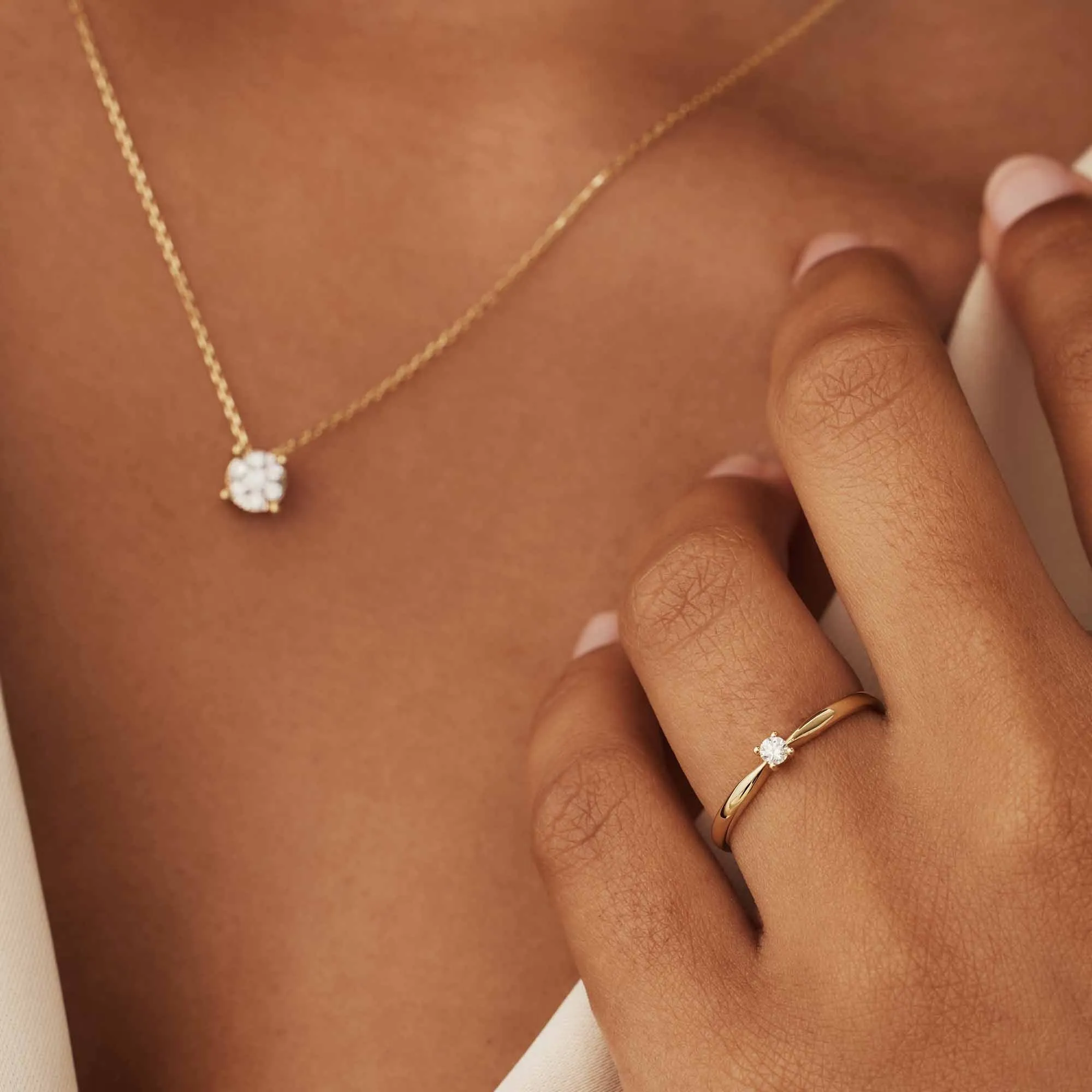 De la Paix Céline 14 karat gold ring with diamond 0.05 carat