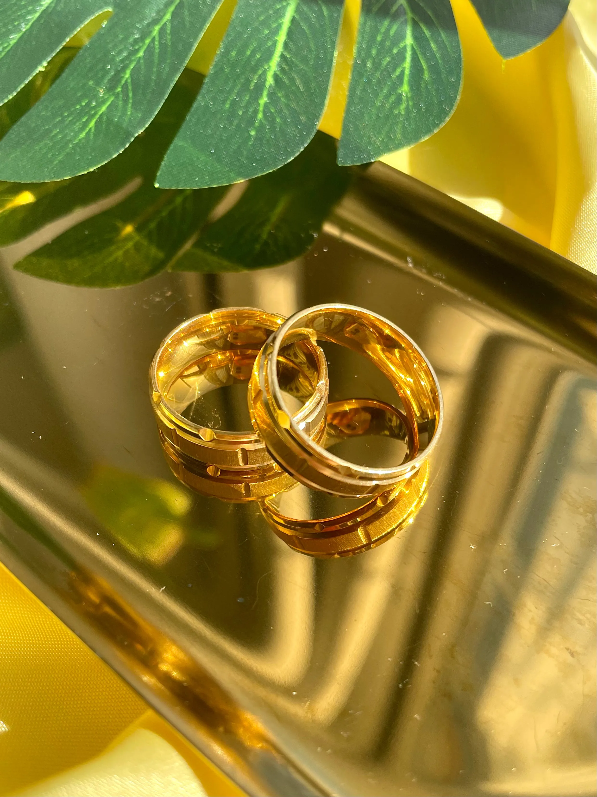 Gold Men's Ring