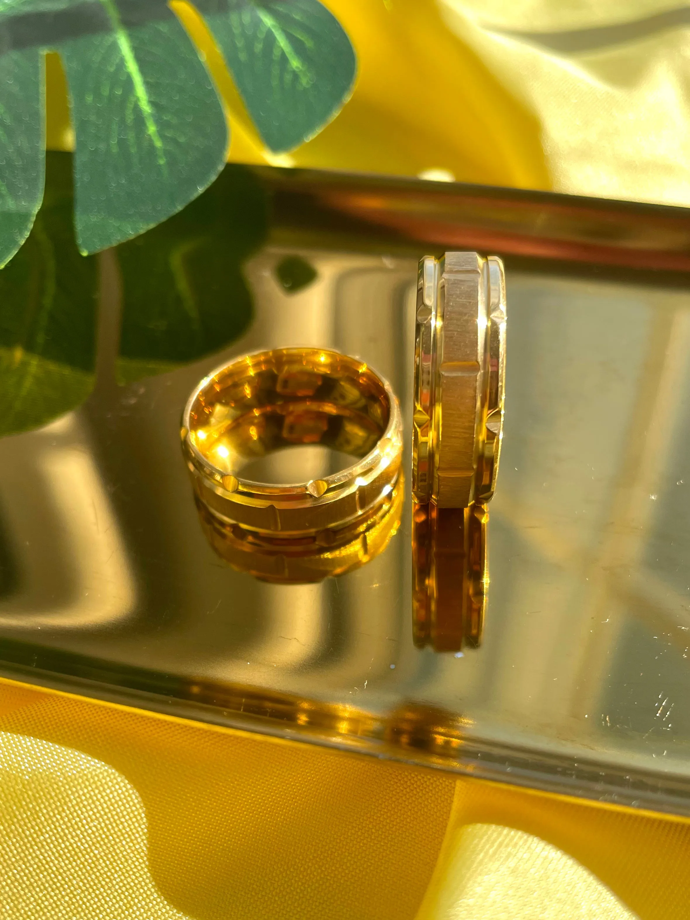 Gold Men's Ring