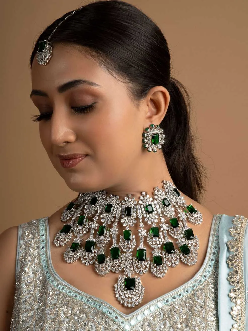 Kiara Advani Inspired Victorian Bridal Jewellery Set (Necklace, Earrings & Maangtikka)