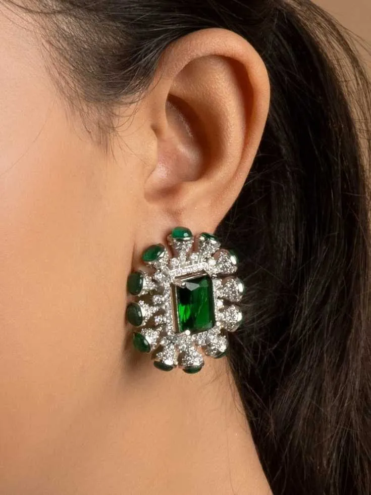 Kiara Advani Inspired Victorian Bridal Jewellery Set (Necklace, Earrings & Maangtikka)