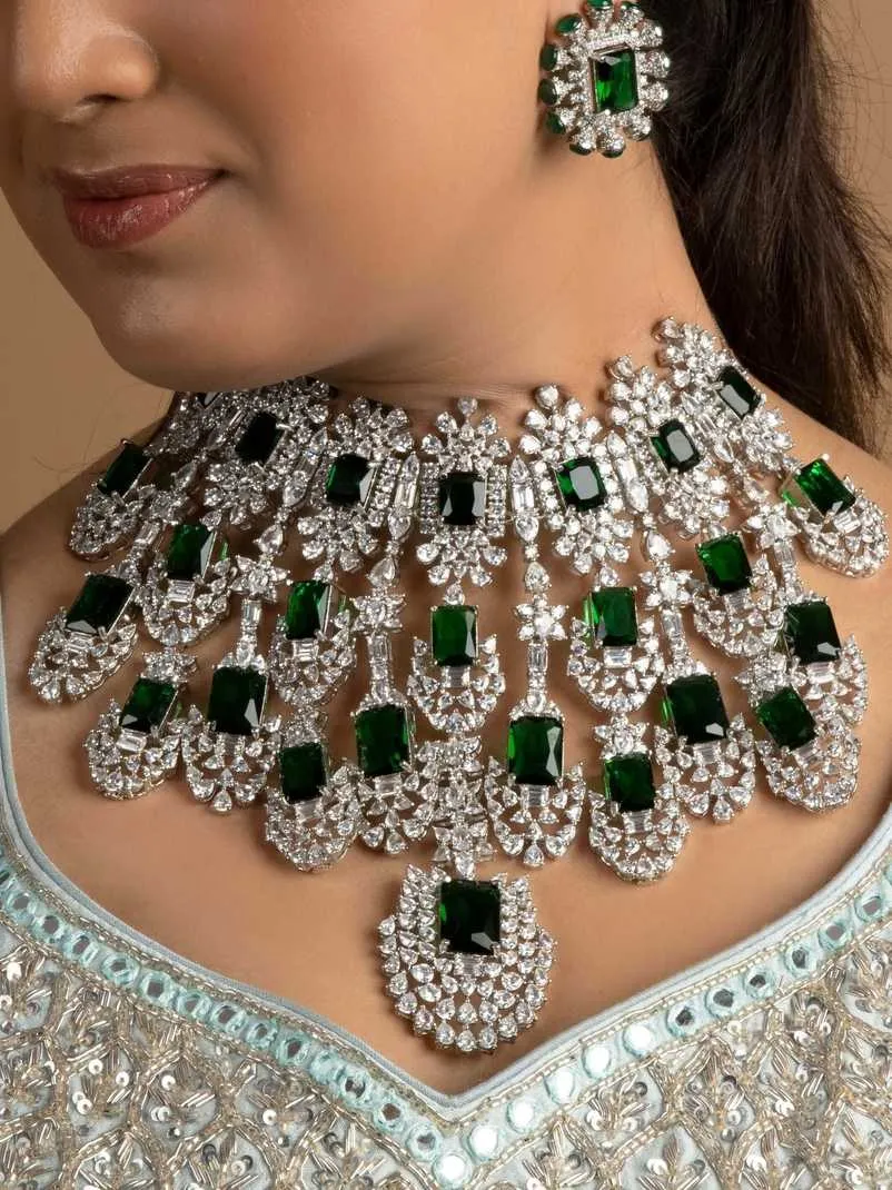 Kiara Advani Inspired Victorian Bridal Jewellery Set (Necklace, Earrings & Maangtikka)