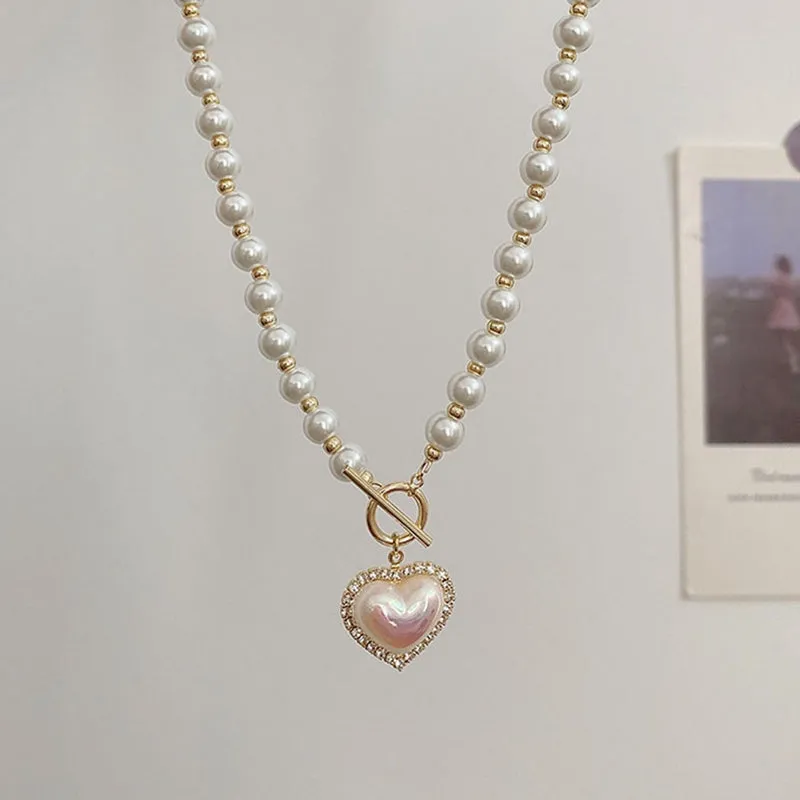 MAYTRENDS  - Pearl Heart Necklace