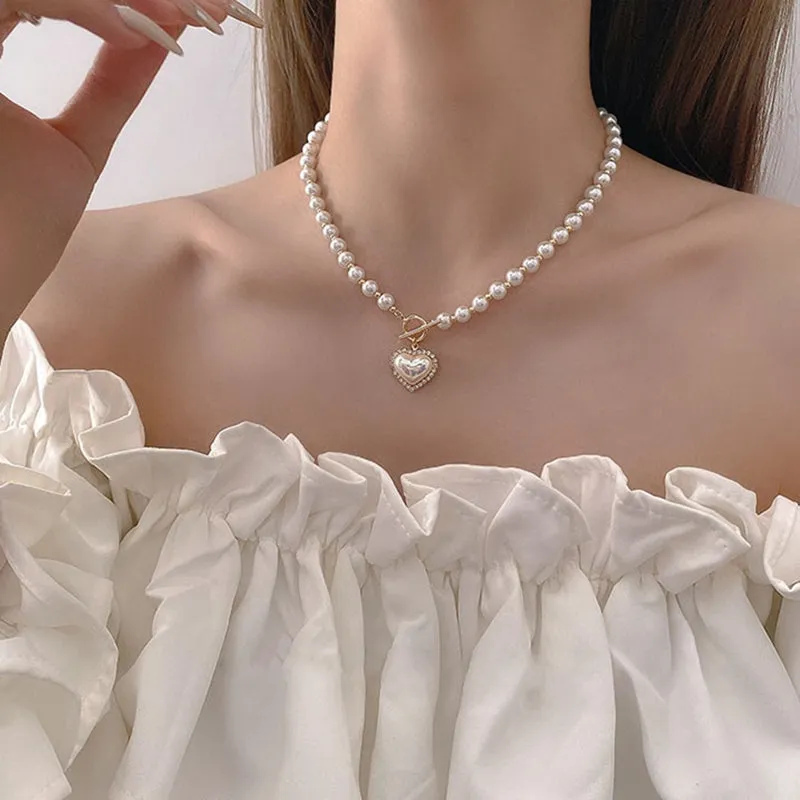 MAYTRENDS  - Pearl Heart Necklace