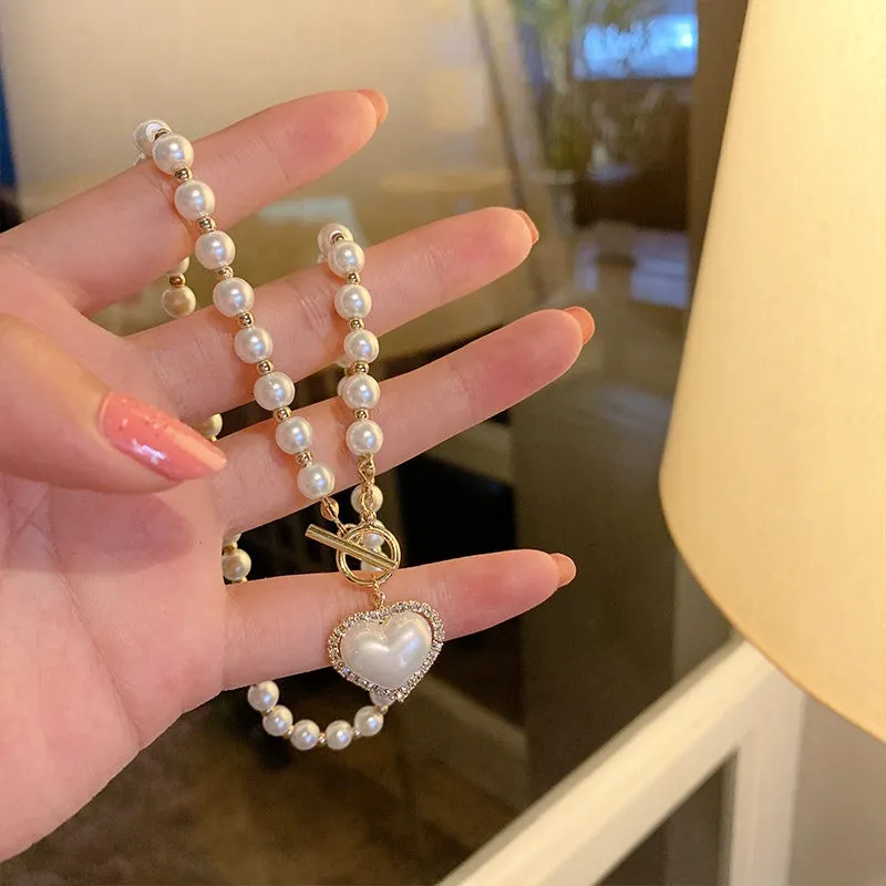 MAYTRENDS  - Pearl Heart Necklace