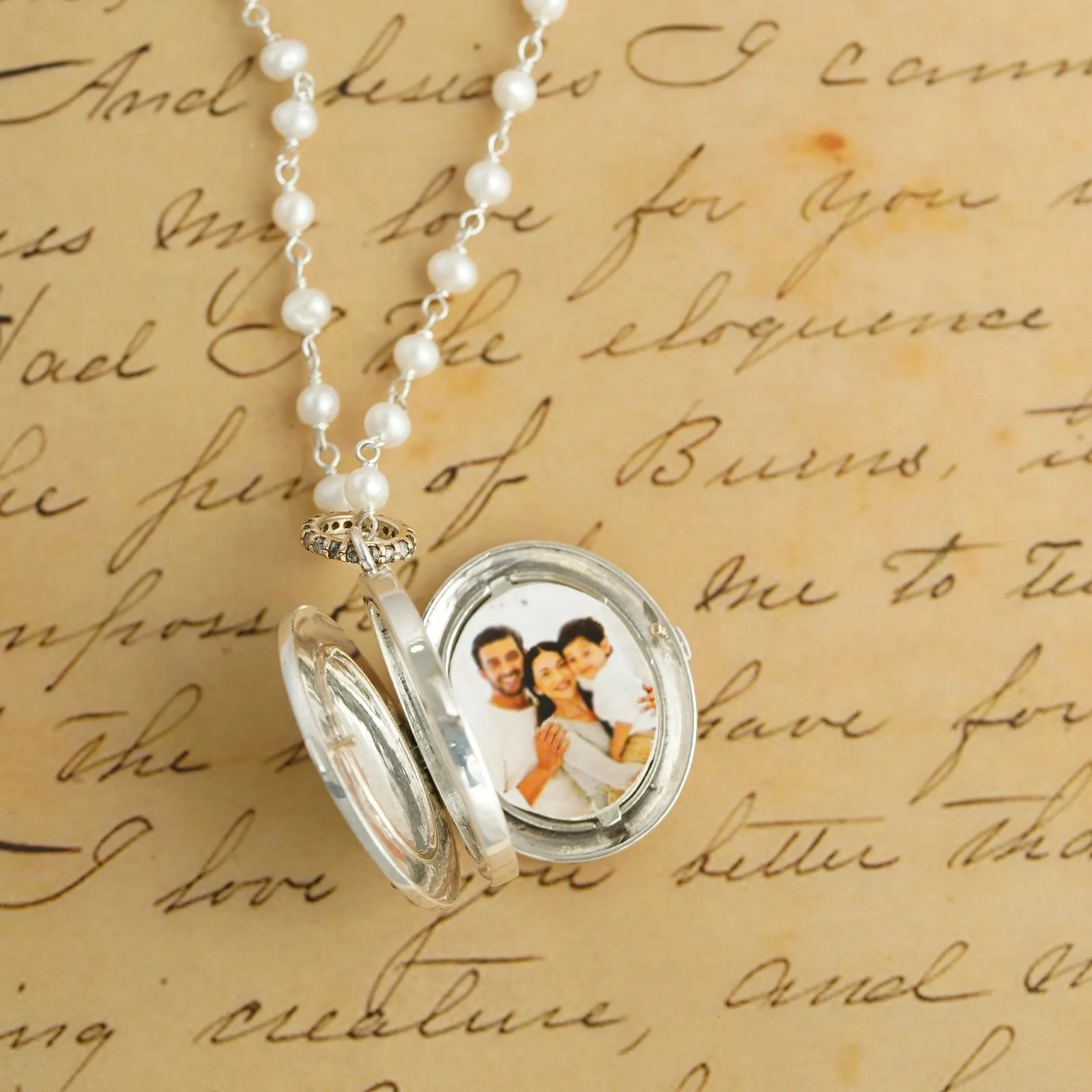 Memories Pendant Necklace