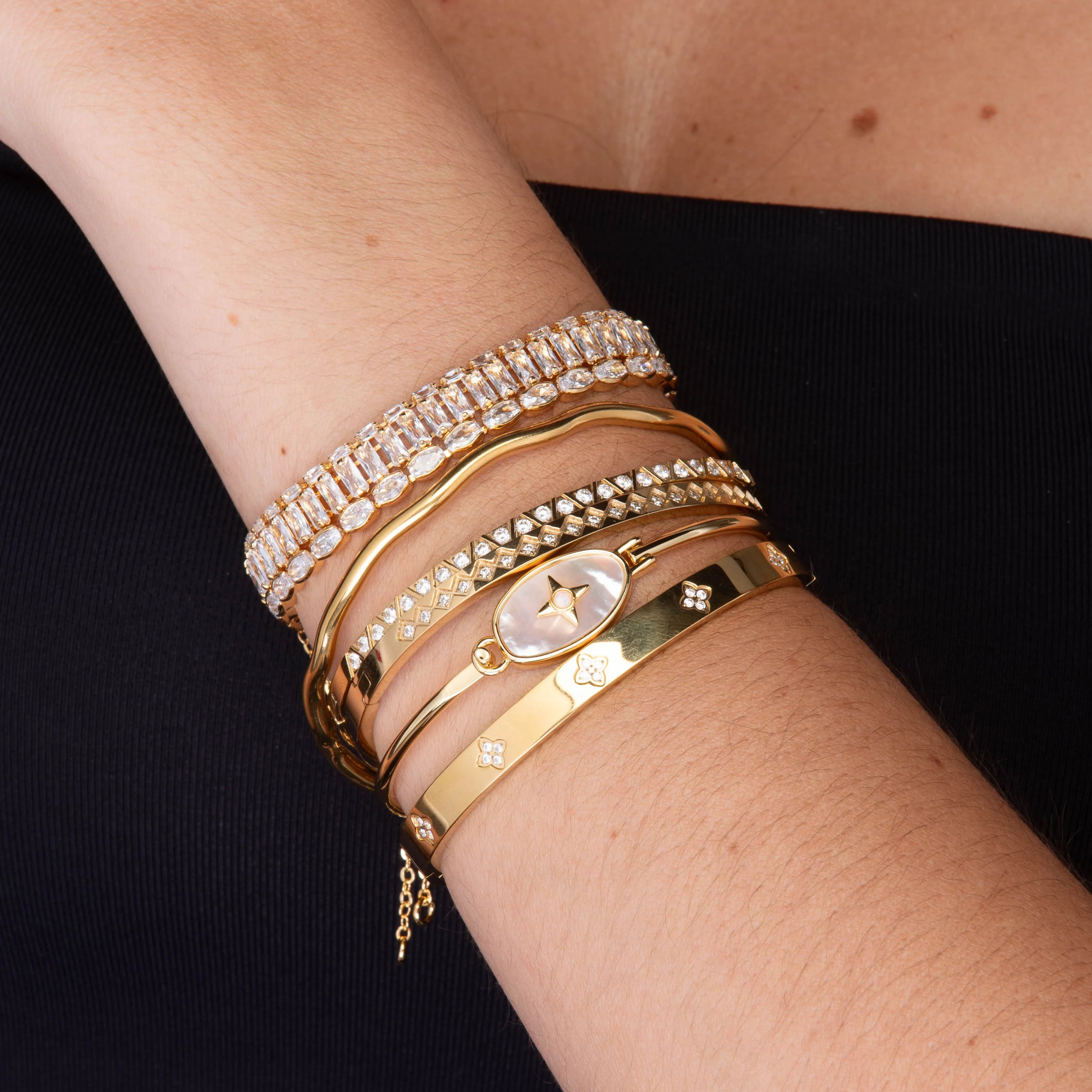 North Star Oval MOP Bangle Bracelet