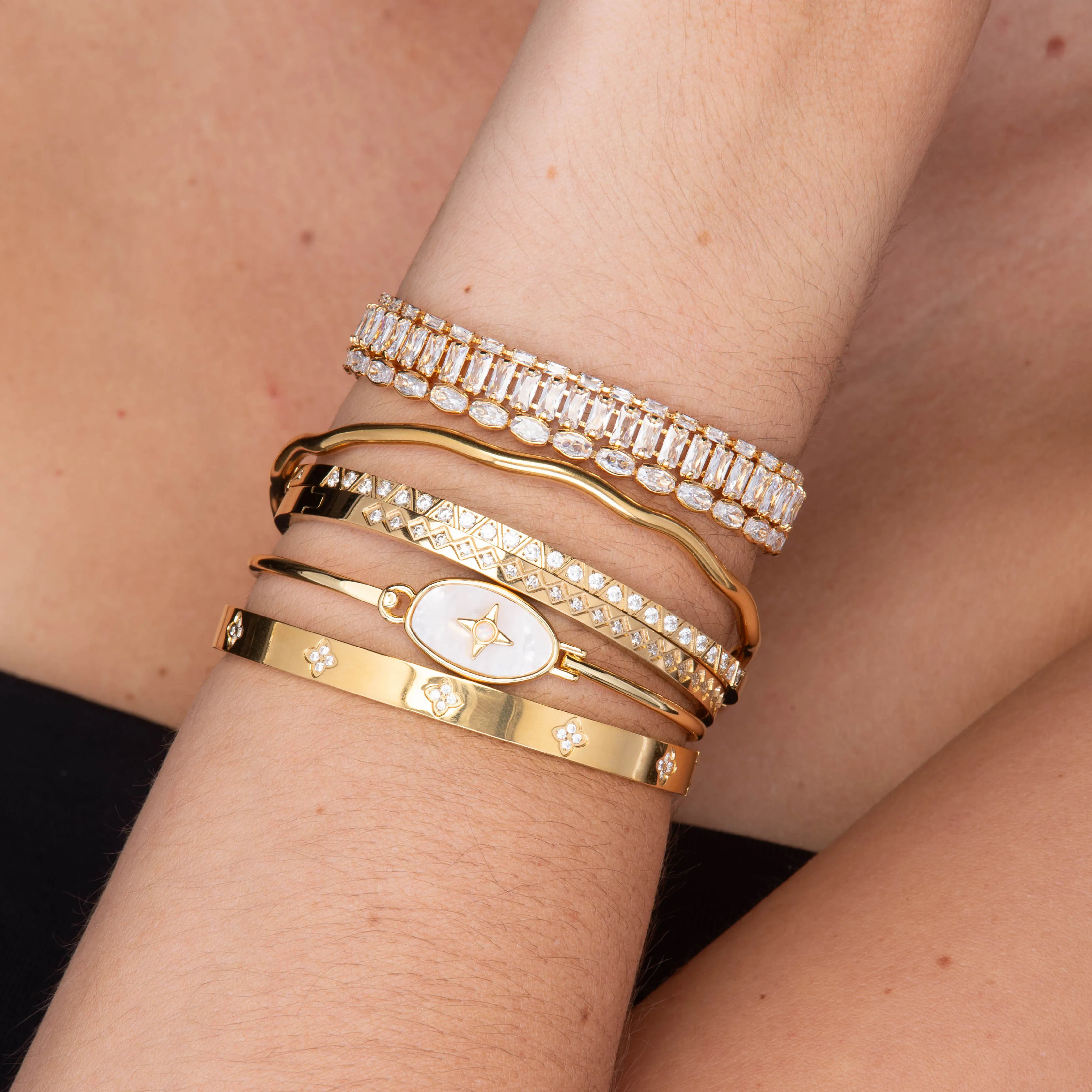 North Star Oval MOP Bangle Bracelet