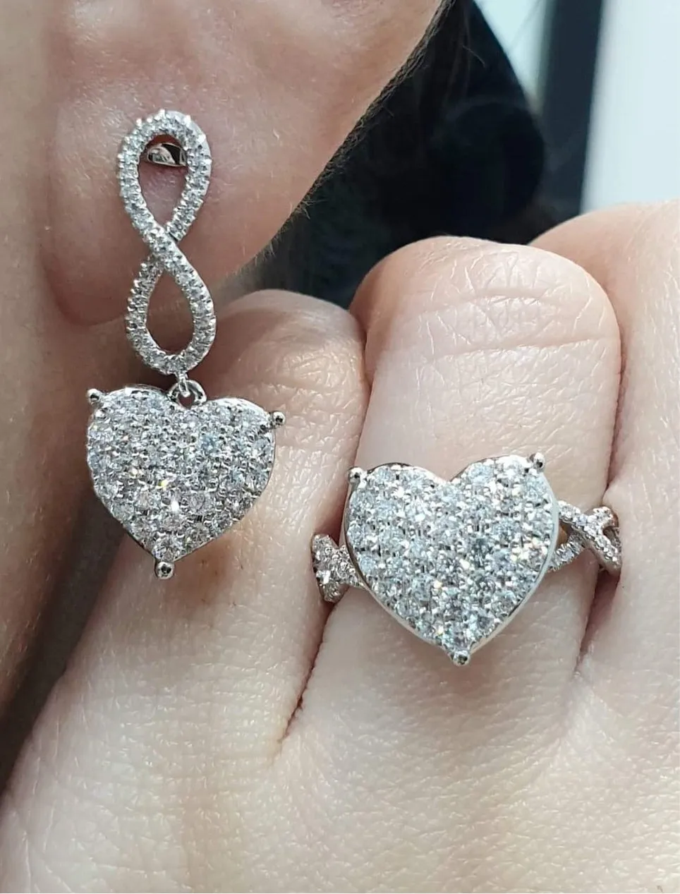 PREORDER | Infinity Heart Dangling Diamond Jewelry Set 14kt