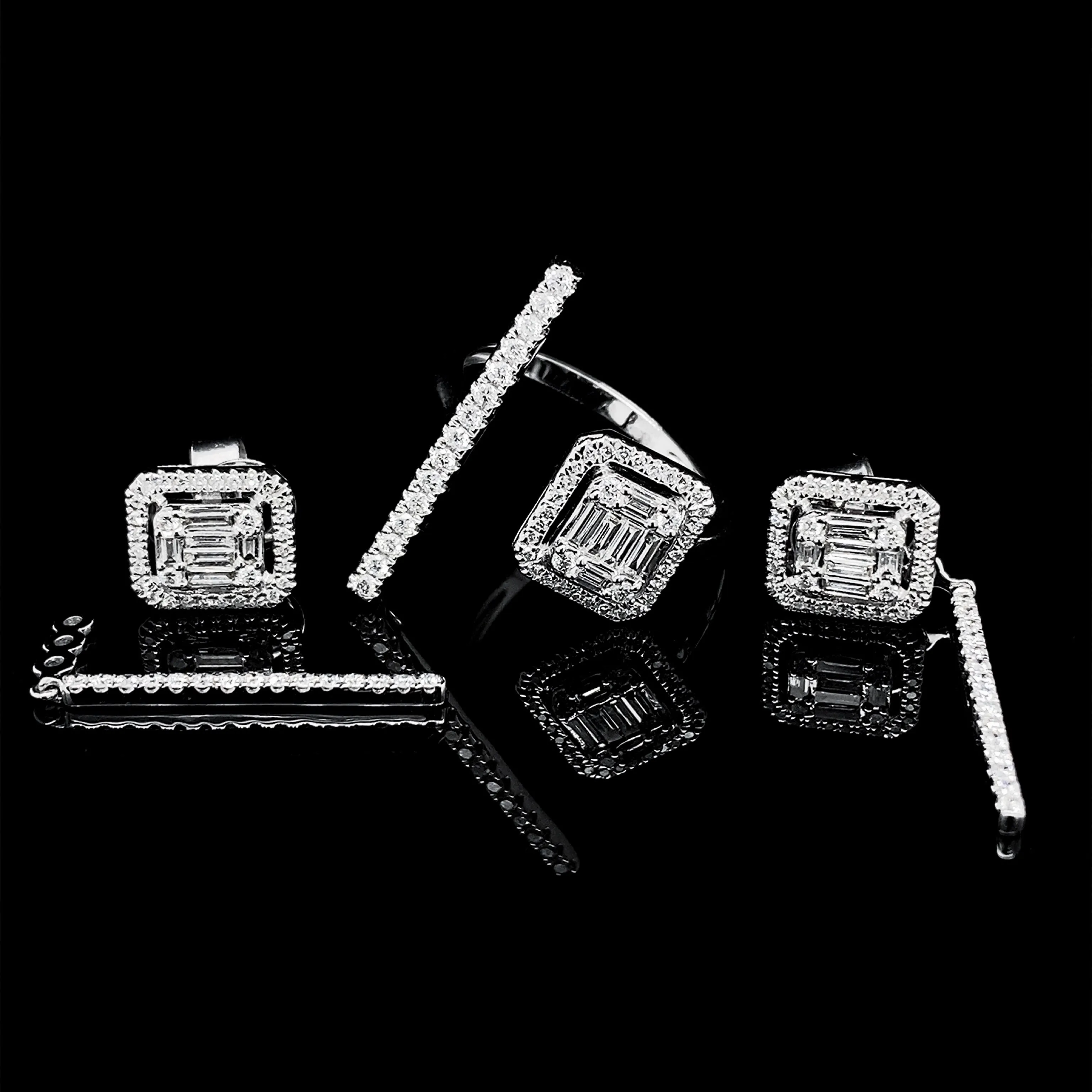 PREORDER | Stick Emerald Dangling Diamond Jewelry Set 14kt