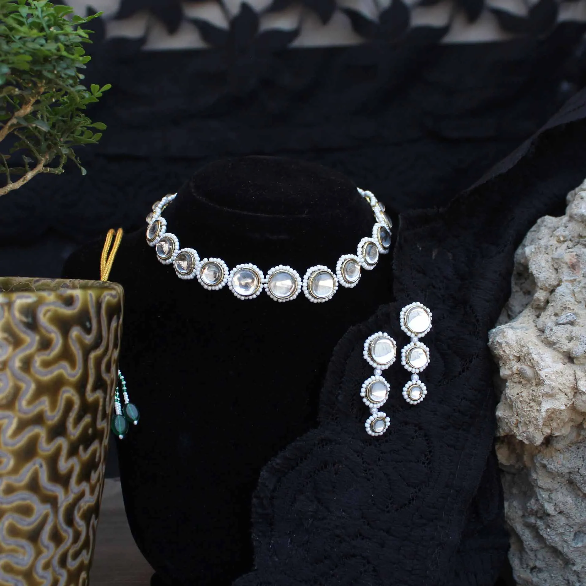 Round Bound Full Set With Necklace And Earrings
