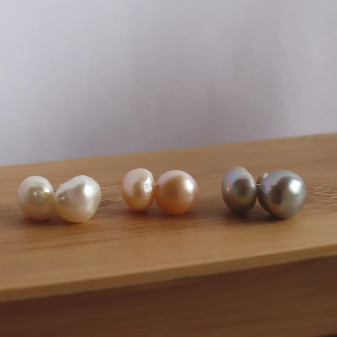 Silver Perle White Keshi Pearl Stud Earrings