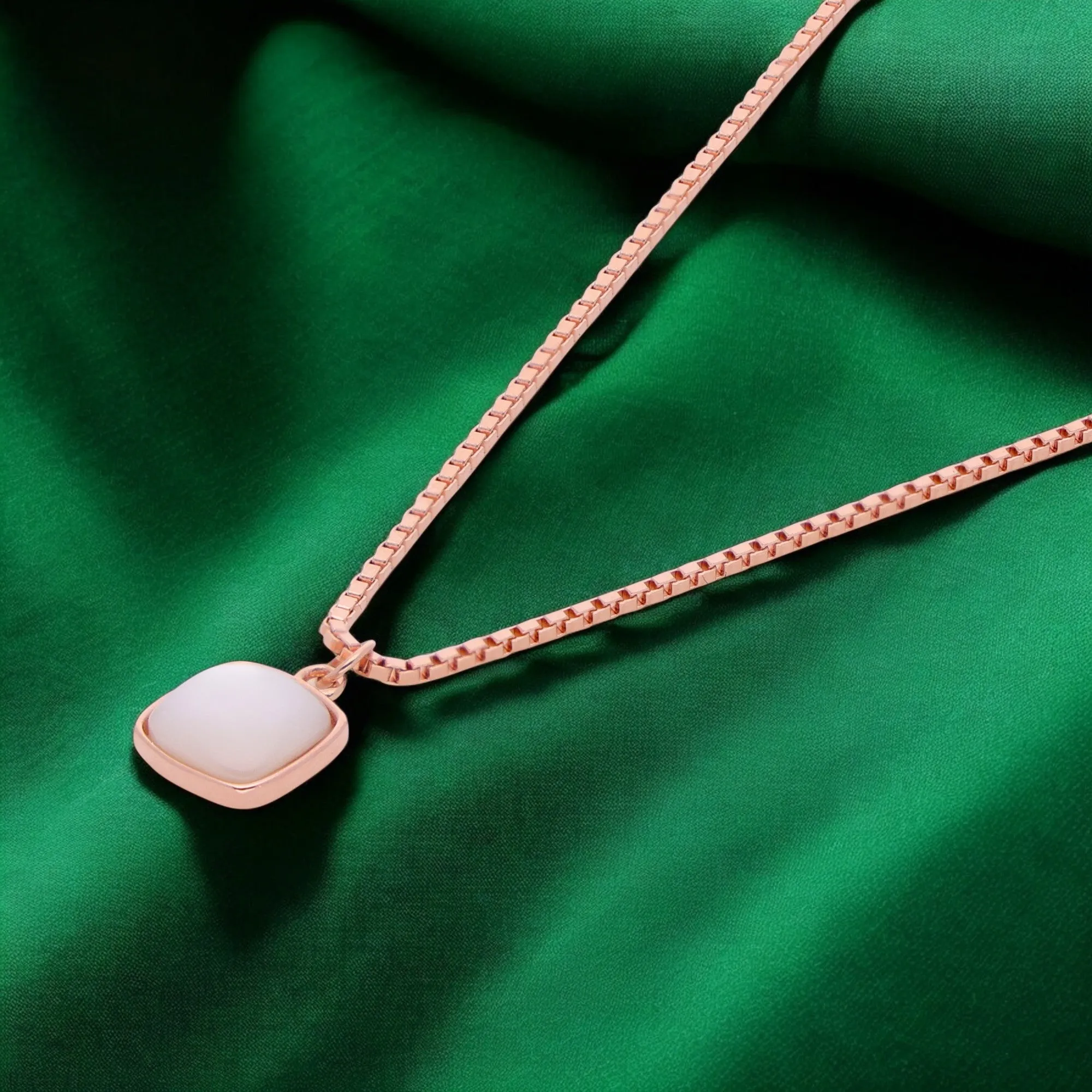 Sterling Silver Box Chain Necklace with Cushion-Cut White Stone Pendant | SKU : 0021149856, 0021149863, 0021149870, 0021149894, 0021149917, 0021149900