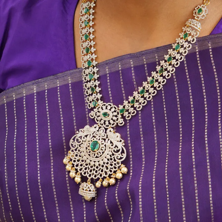 Stylish Avikam Necklace Set