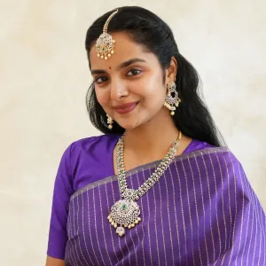 Stylish Avikam Necklace Set