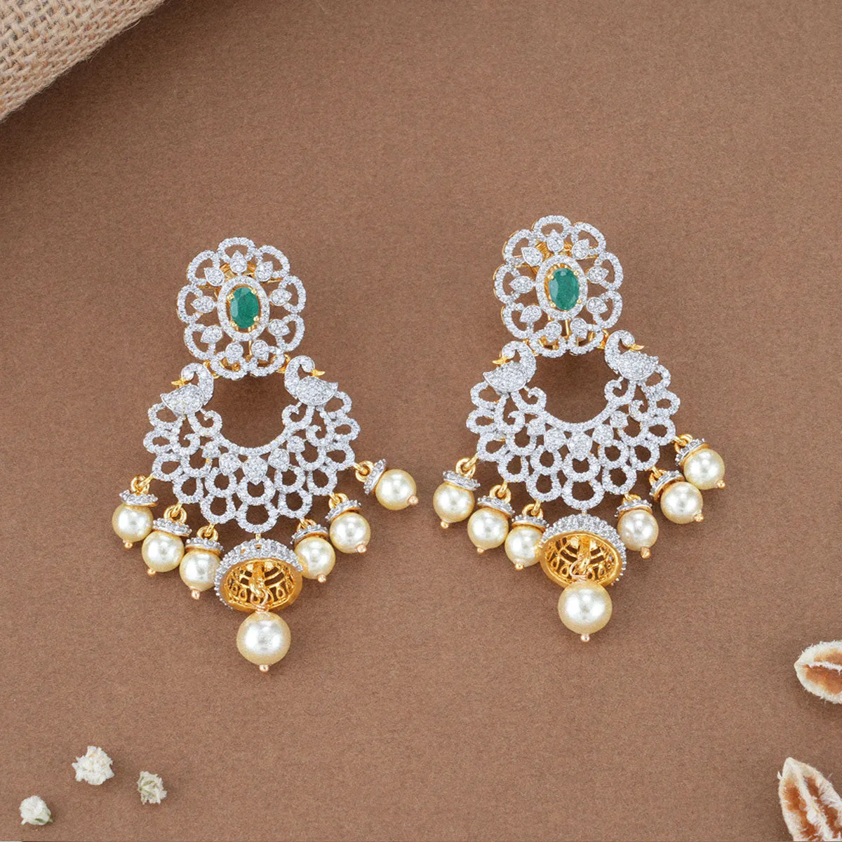 Stylish Avikam Necklace Set