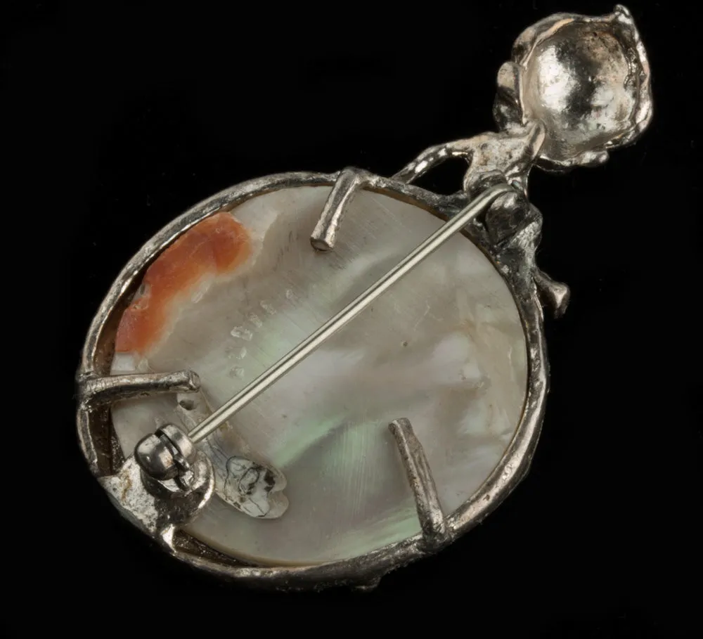 Vintage CYVRA silver plated pixie and abalone shell brooch. j-pncs849(e)