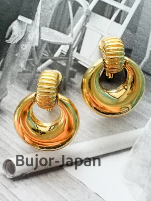 Vintage Monet Earrings Gold Tone Hoop Dangle Drop Stylish