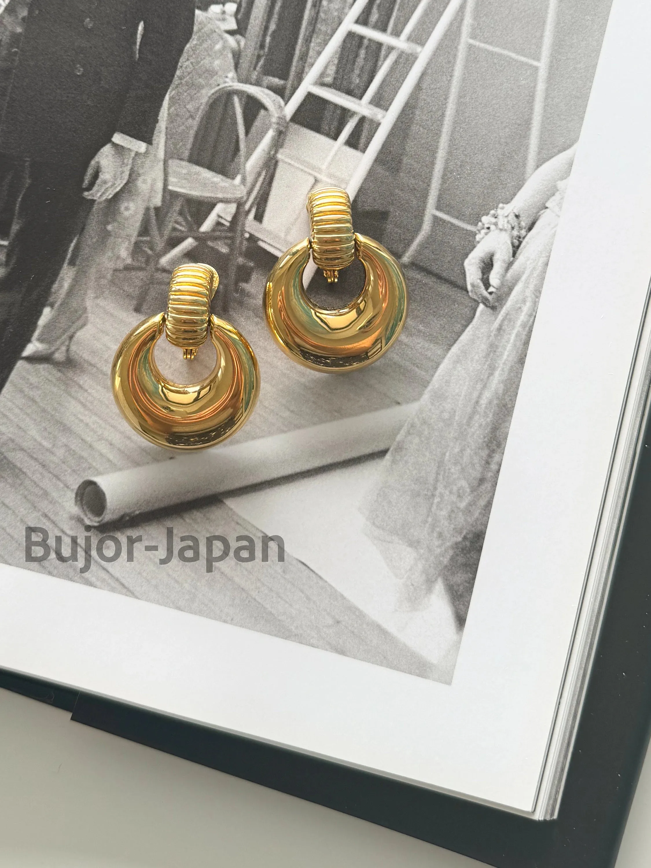 Vintage Monet Earrings Gold Tone Hoop Dangle Drop Stylish