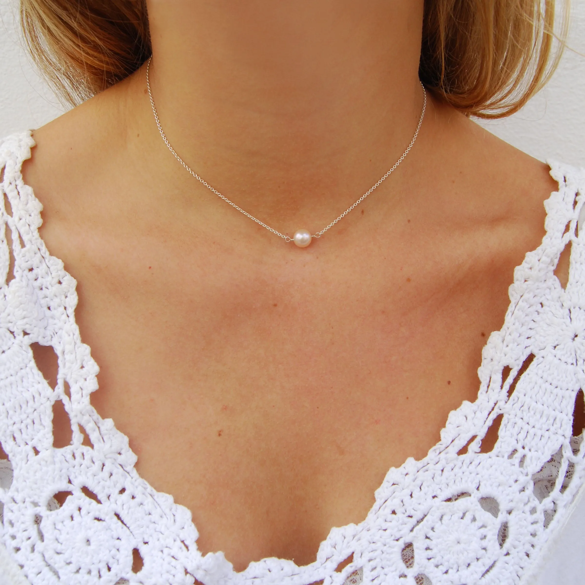 White Freshwater Pearl Short Pendant