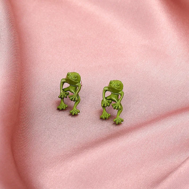 Wholesale Simple Metal Frog Alloy Earrings