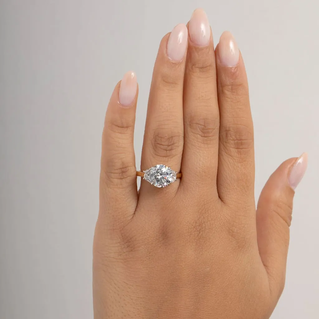 WINTER 3.50ct | Round 3-Stone Lab Grown Diamond Set in 18ct Gold